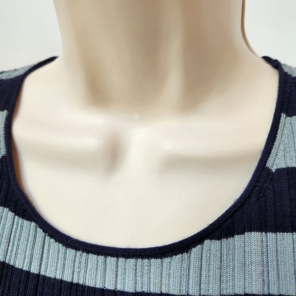 THEORY Classic Stripe Wool Knit Tank in Deep Navy/Eggshell Blue, Medium - Picture 10 of 13